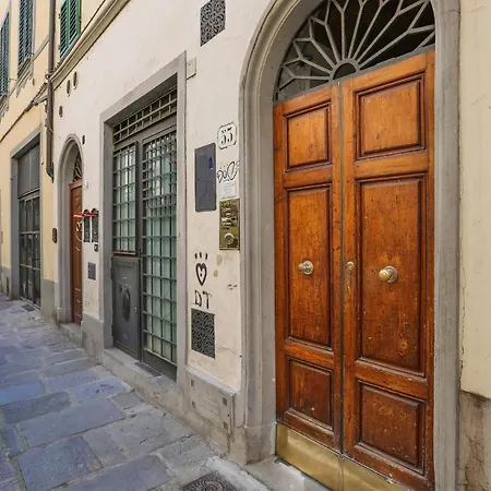 San Lorenzo Apartment-hosted By Sweetstay Florencia